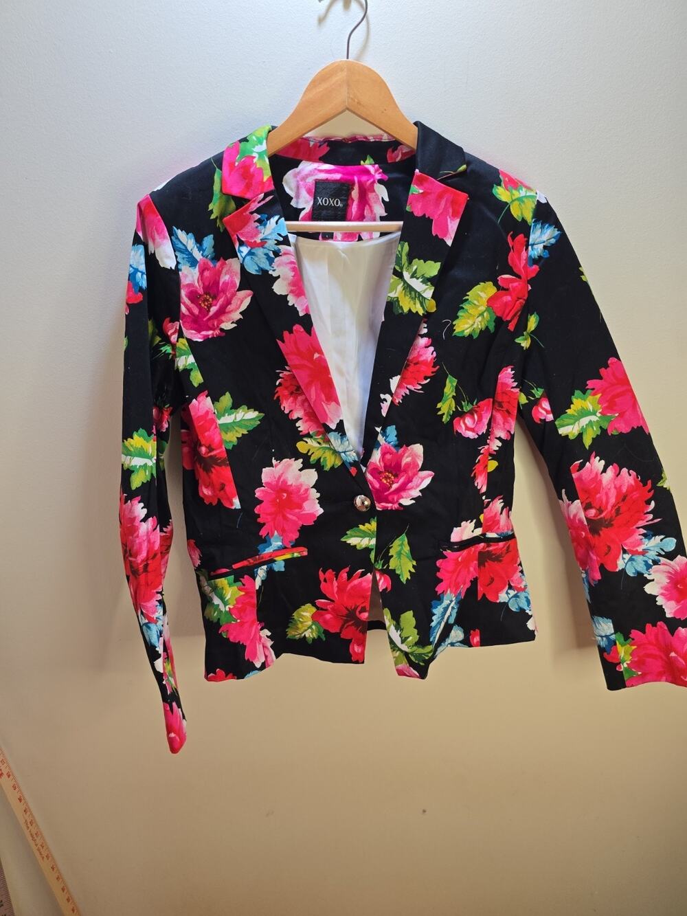 XOXO Single Breasted Stretch Hot Pink on Black Floral Stretch Blazer Jacket L